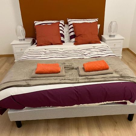 Grand F4 De 71M2 Pour 6 Personnes En Plein Centre Ville Arpajon Exterior foto
