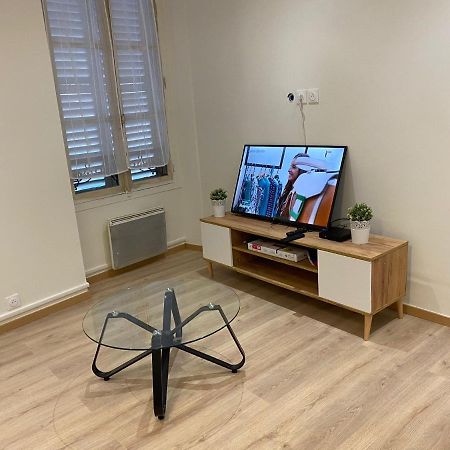 Grand F4 De 71M2 Pour 6 Personnes En Plein Centre Ville Arpajon Exterior foto