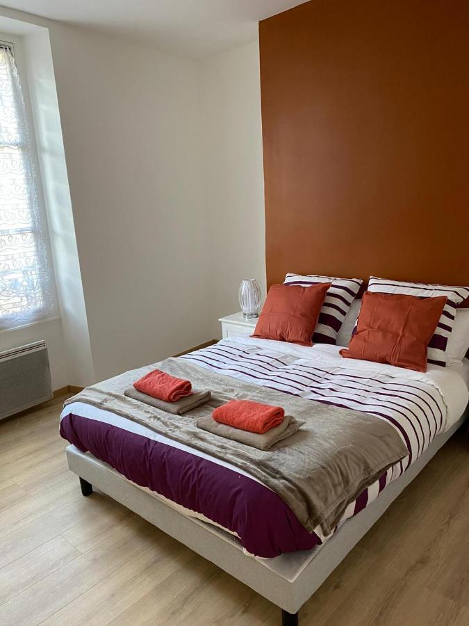 Grand F4 De 71M2 Pour 6 Personnes En Plein Centre Ville Arpajon Exterior foto