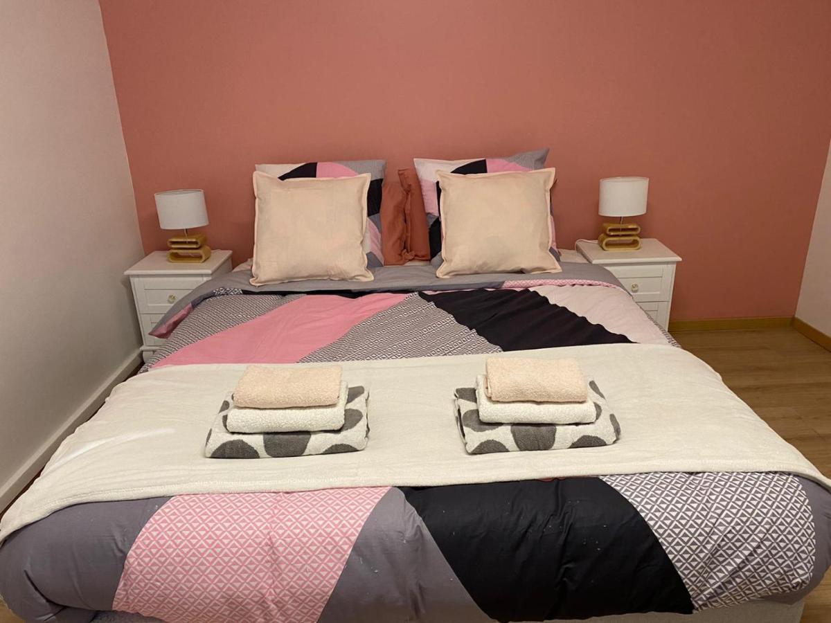 Grand F4 De 71M2 Pour 6 Personnes En Plein Centre Ville Arpajon Exterior foto